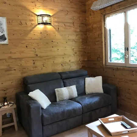 Chalet Renove Avec Jardin A - Fr-1-165a-145 *